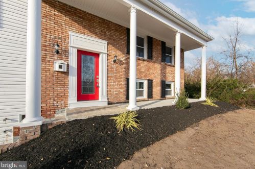 22 New Pond Ln, Willingboro, NJ 08046-1909