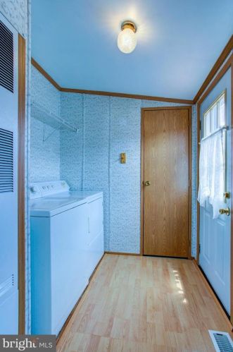 208 Bent Pine Ct, Lancaster PA  17603-2180 exterior