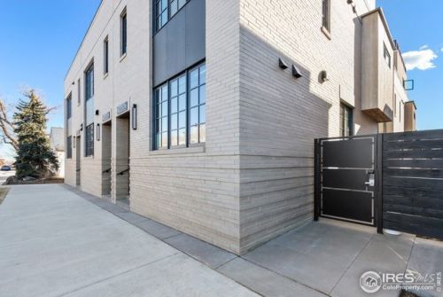 2126 Pearl St, Boulder CO  80302-4525 exterior