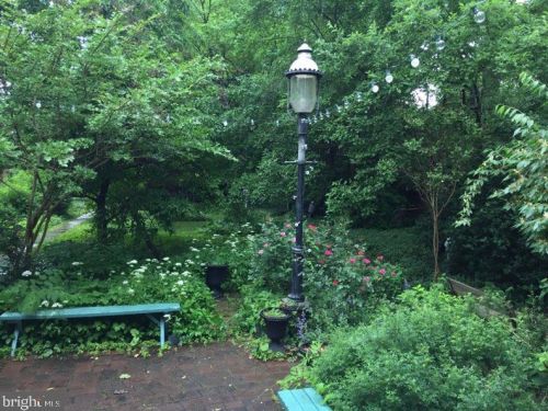 109 High St, Carlisle PA 17013-2990 exterior