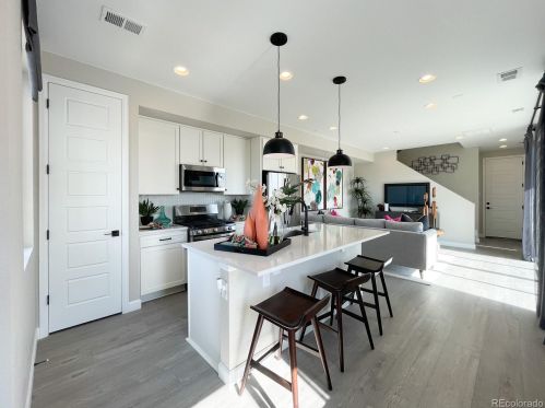 1761 Andes Cir, Denver, CO 80017-6407