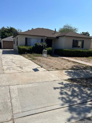 1514 7th St, Santa Ana, CA 92703-2913