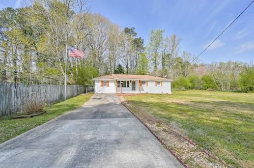 4956 Mable Lake Dr, Mableton, GA 30126-1512