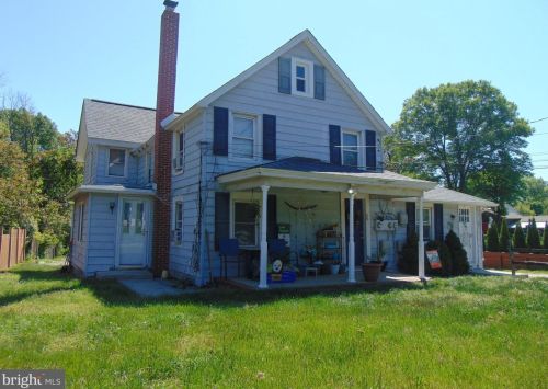 225 Woodbury Rd, Pitman, NJ 08071-1225