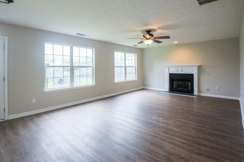 3705 Crescent Walk Ln, Suwanee GA  30024-6513 exterior