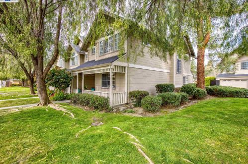 2830 College Ave, Livermore, CA 94550-7035