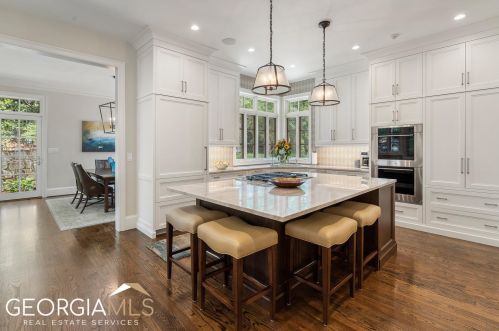 2990 Margaret Mitchell Dr, Atlanta GA  30327-1708 exterior