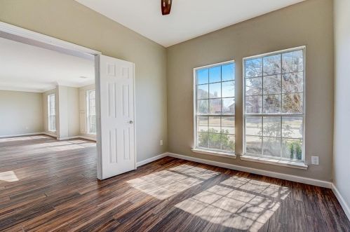 3908 Randall Ln, Carrollton TX 75007-1085 exterior