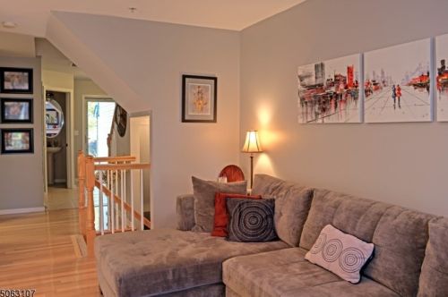 1005 Wendover Ct, Dover NJ  07869-1643 exterior