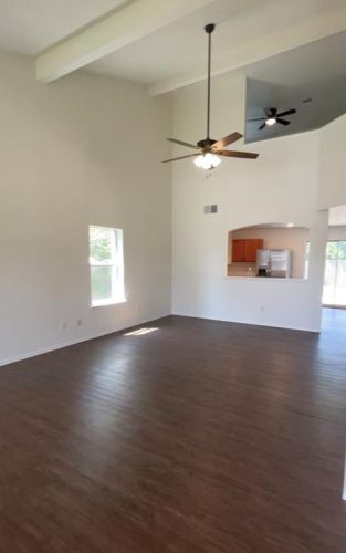 230 San Felipe Dr, Uhland TX  78640-4332 exterior