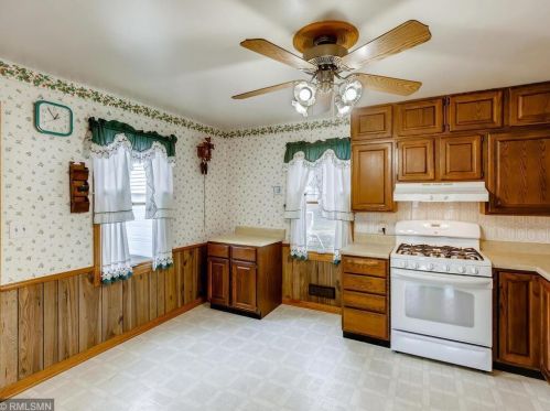 1429 County Road B, Saint Paul MN  55113-4216 exterior