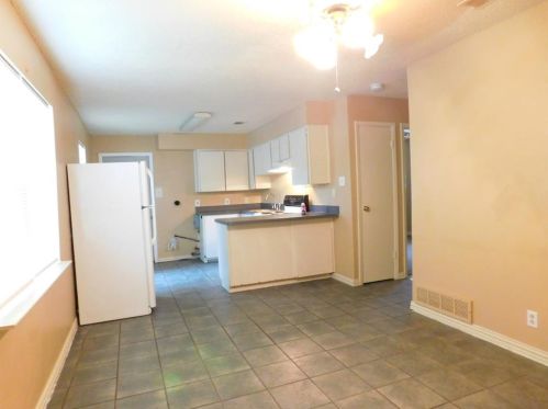 7702 Abbott Dr, Fort Worth TX  76108-3204 exterior