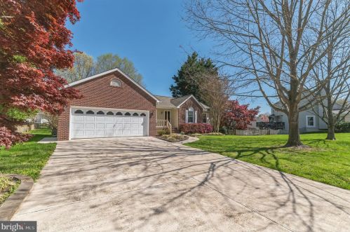 11903 Smoketree Blvd, Fredericksburg, VA 22407-8539
