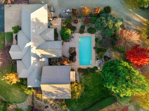 10008 Wilton Oaks Ct, Elk Grove, CA 95624-9607