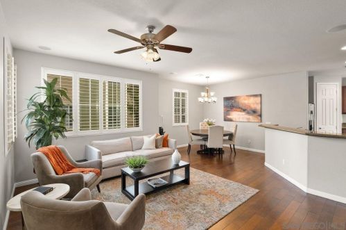 1470 Caminito Sicilia, Chula Vista CA  91915-4142 exterior