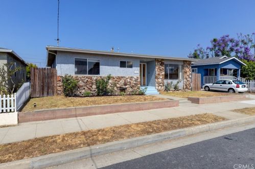 11927 Menlo Ave, Hawthorne, CA 90250-3153