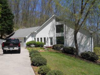 1270 Celeste Ave, Morristown, TN 37814-2649