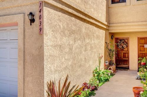14039 Anderson St, Paramount, CA 90723-2769