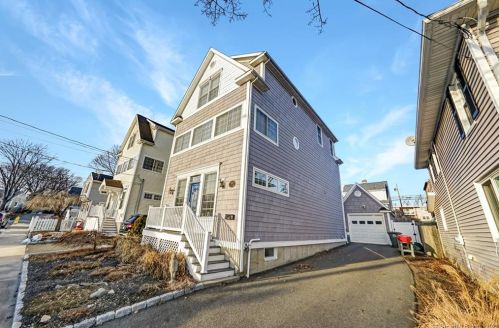 54 Village Rd, Milford, CT 06460-8044