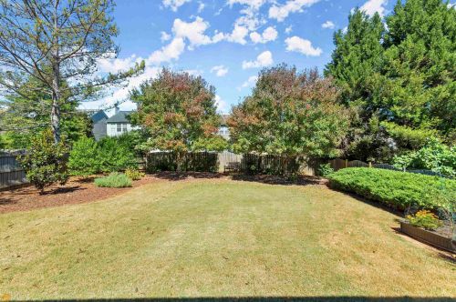 914 Bendleton Dr, Holly Springs, GA 30188-7049