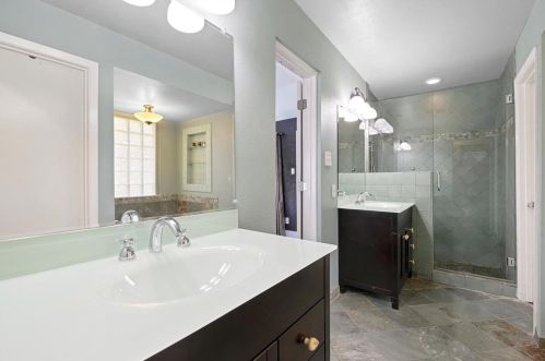 7305 Crofton Dr, Dallas TX  75231-4807 exterior