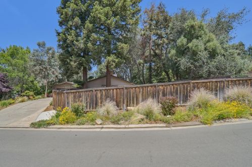 8615 Ackerman Way, Fair Oaks, CA 95628-5318