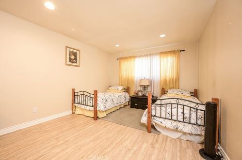 1527 Beacon Ave, Anaheim CA  92802-1313 exterior