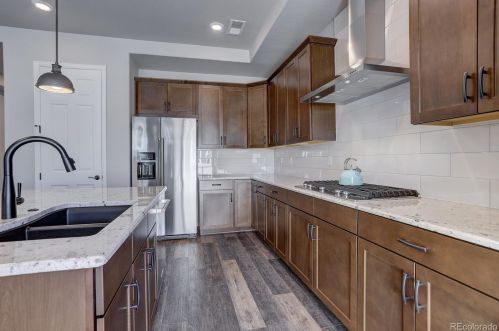 5019 Quatar St, Denver CO  80019-3556 exterior