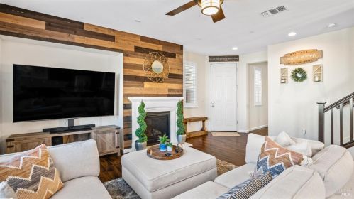 5283 Gramercy Cir, Fairfield CA  94533-6680 exterior