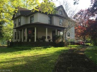 341 Poland Ave, Struthers OH  44471-1430 exterior