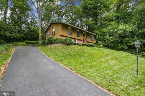 1582 Comanche Rd, Arnold, MD 21012-2500