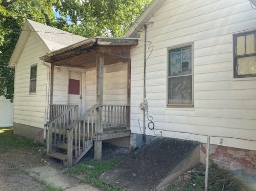 801 Mill St, Swygert IL  61764-1328 exterior