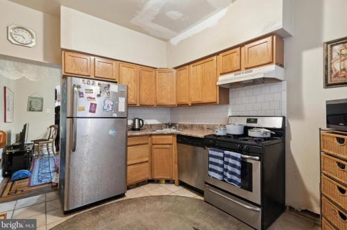 1655 61 St, Philadelphia PA 19151-3923 exterior