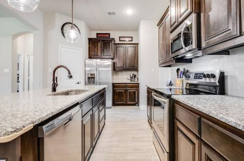 632 Mcneill, Fort Worth TX  76148 exterior