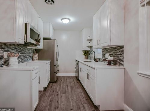11316 Heights Dr, Minneapolis MN  55433-3528 exterior