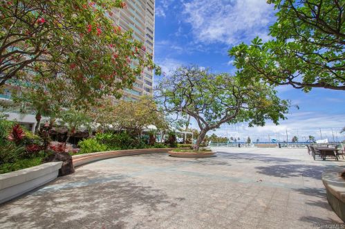 1777 Ala Moana Blvd, Honolulu HI  96815-1683 exterior