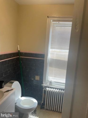 27 Kent St, Trenton NJ 08611-1018 exterior