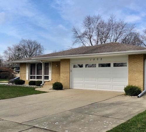 1802 Larch Dr, Mount Prospect, IL 60056-1649
