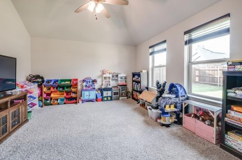 632 Mcneill, Fort Worth TX  76148 exterior