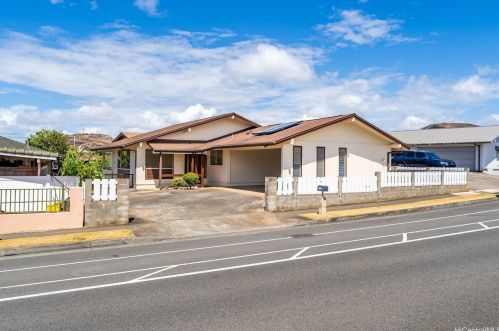 1434 Ala Napunani St, Honolulu, HI 96818-1524