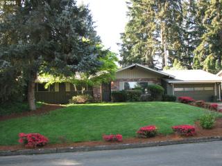 607 108th St, Vancouver, WA 98685-4166
