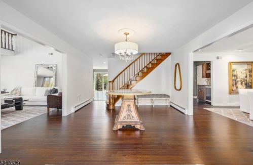 13 Lower Overlook Rd, Gillette, NJ 07933-1507
