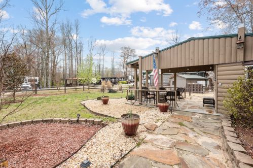 281 Stag Leap Dr, Cleveland GA  30528-2965 exterior