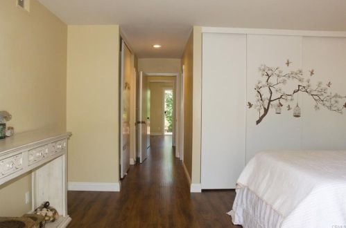 24 Redwood Tree Ln, Irvine CA  92612-2226 exterior