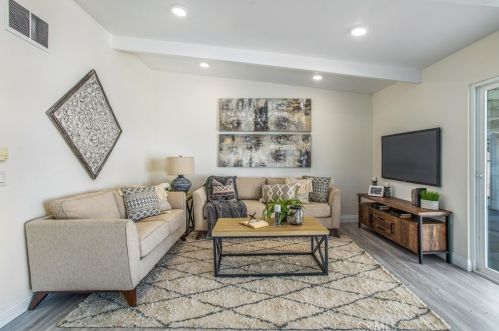 2225 Center St, Anaheim CA  92806-3606 exterior