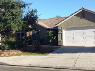 2653 Hillview Ave, Fresno, CA 93720-4427