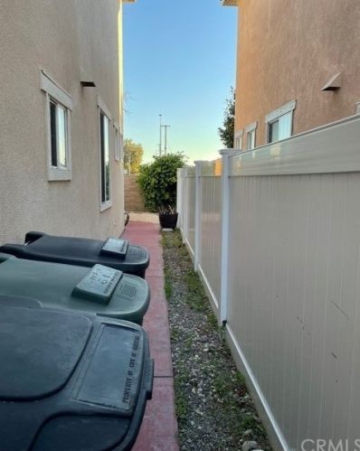 1962 Blue Violet Ct, Anaheim CA  92801-5300 exterior