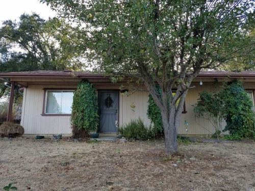 230 Margie Dr, Willits, CA 95490-4528