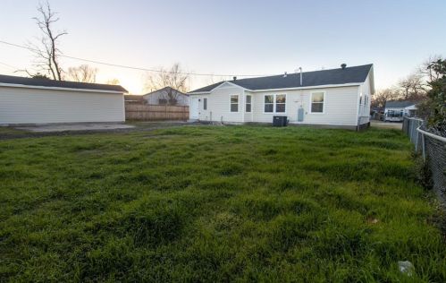 1624 Elizabeth Dr, Garland, TX 75042-8421