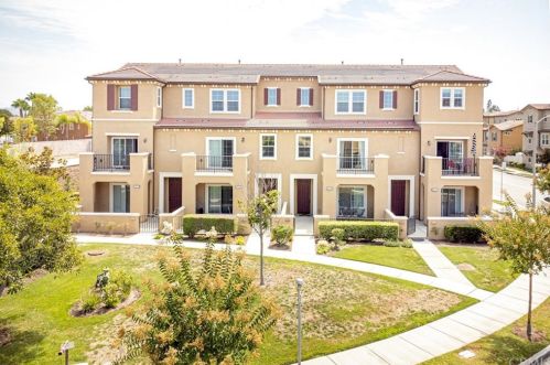 10529 Hazel Ln, Whittier, CA 90670-3817